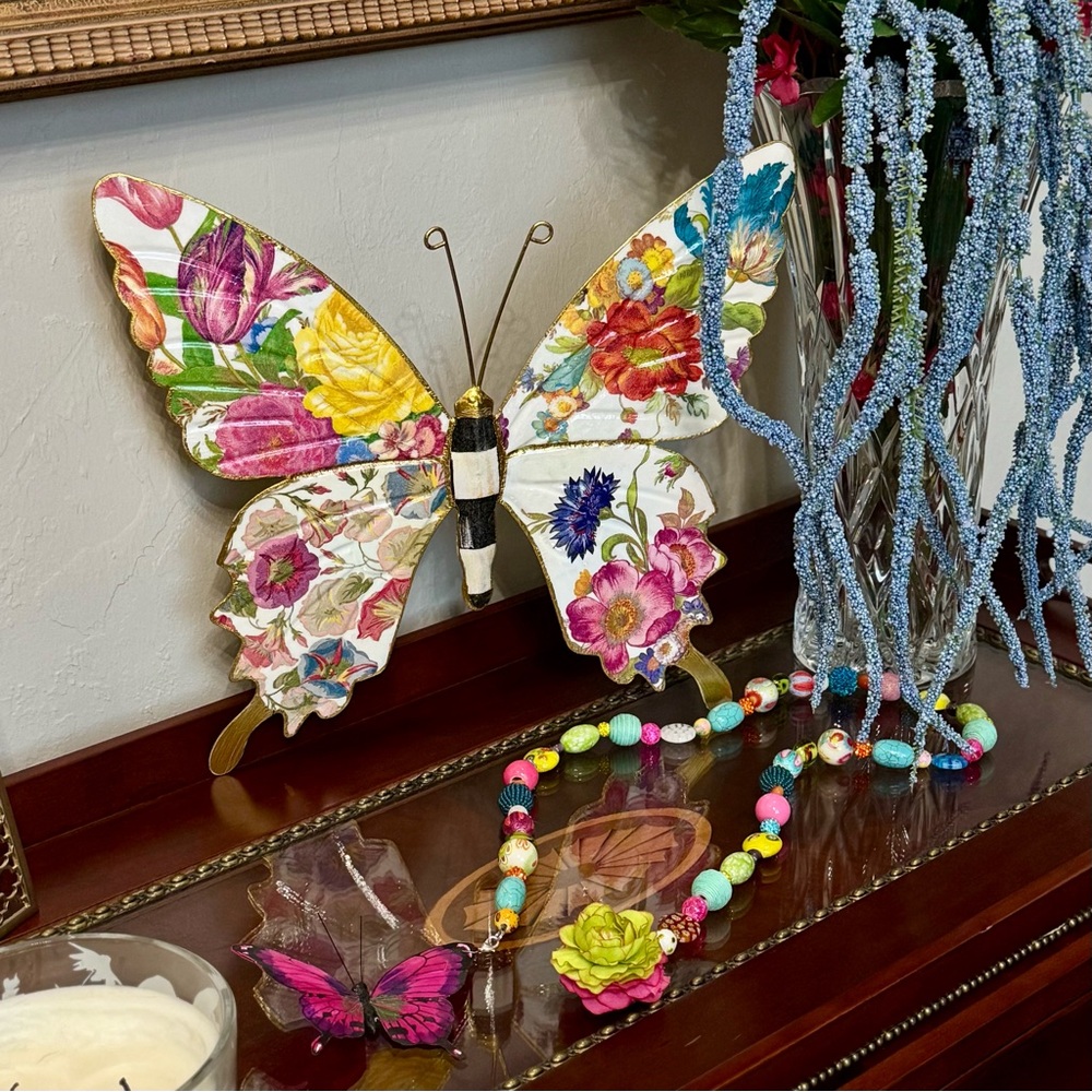 Hand Crafted Flower Market Butterfly wall decor - Picture 3 of 8